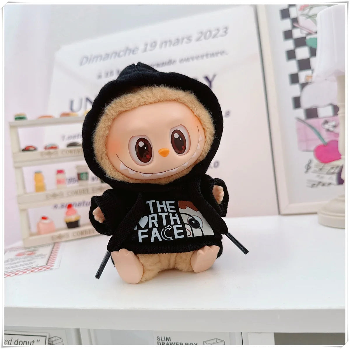 Sweat à capuche noir TNF de The Monsters Labubu Fashion Clothing